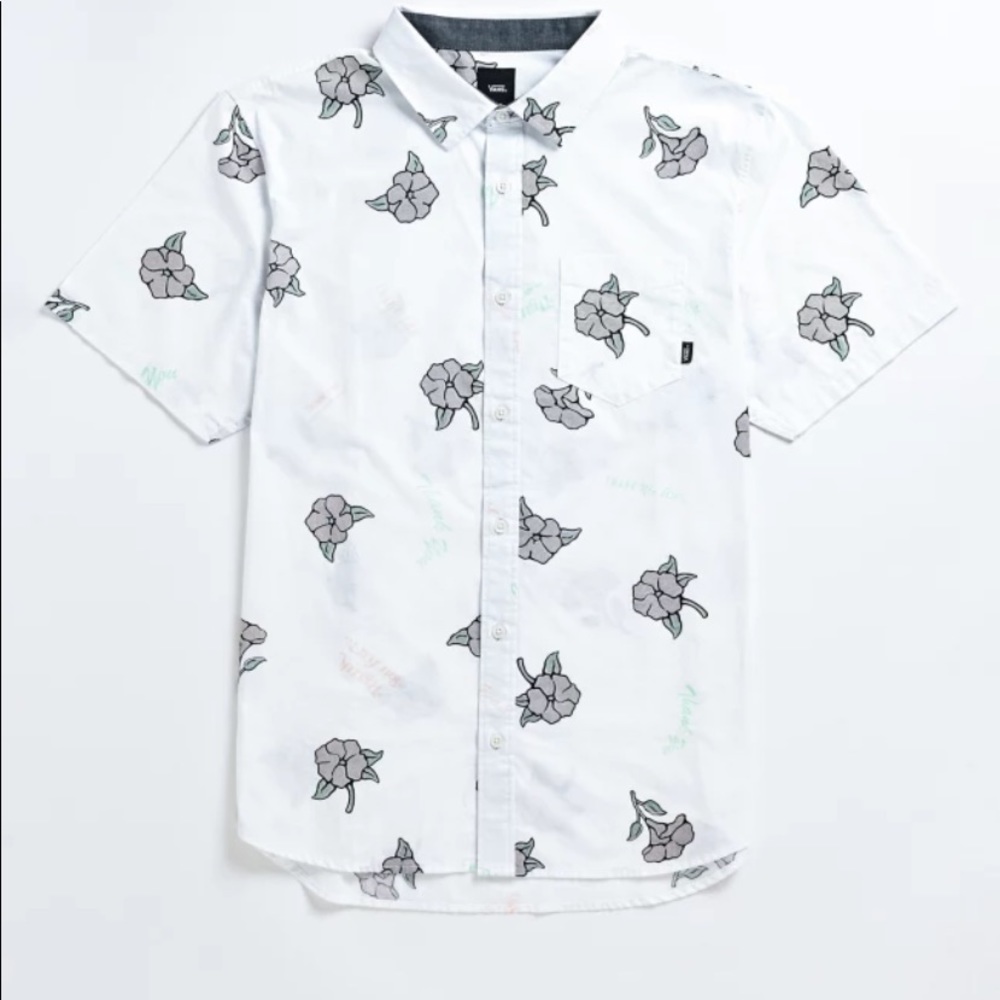NWT Vans Off The Wall Short sleeve shirt